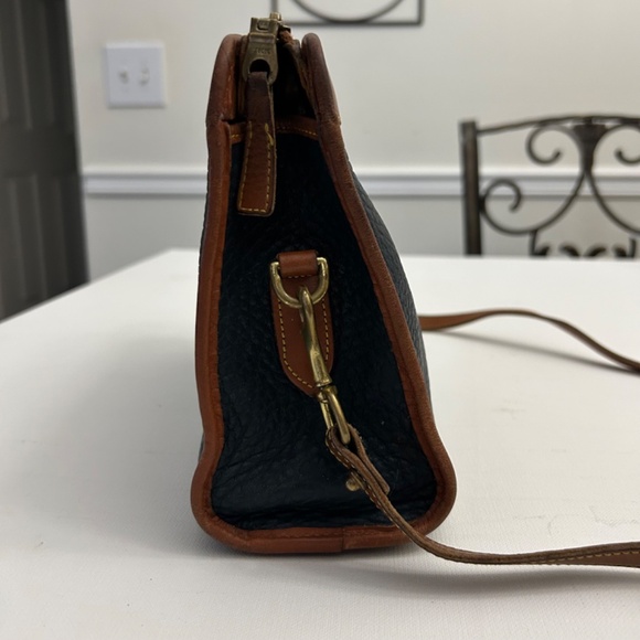 Vintage Dooney & Bourke All Weather Leather Crossbody/Satchel in Dk Blue/Tan - Picture 8 of 16